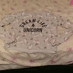 Long sleeve gray sweat shirt